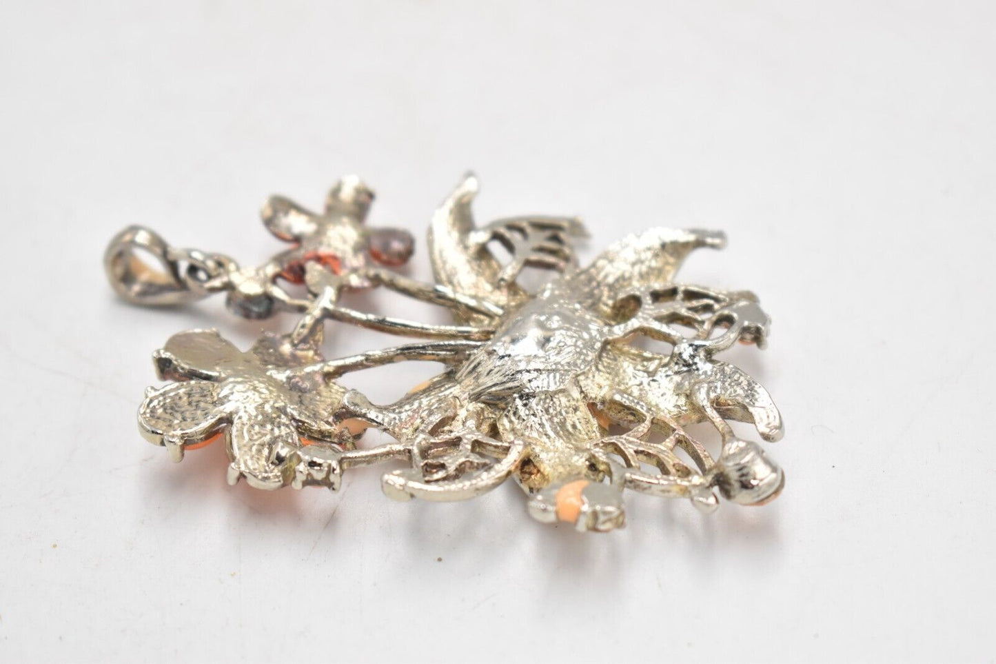 Elegant Floral Necklace Pendant – Enamel & Crystal Flower Design