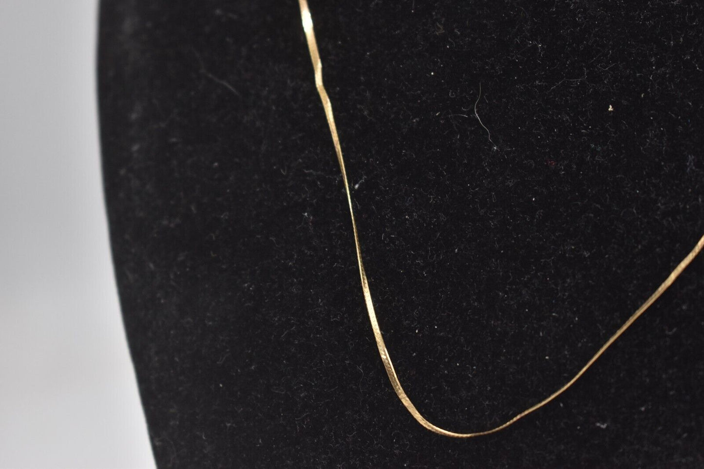 Vintage 9ct Yellow Gold Herringbone Necklace Chain 46cm - Hallmarked