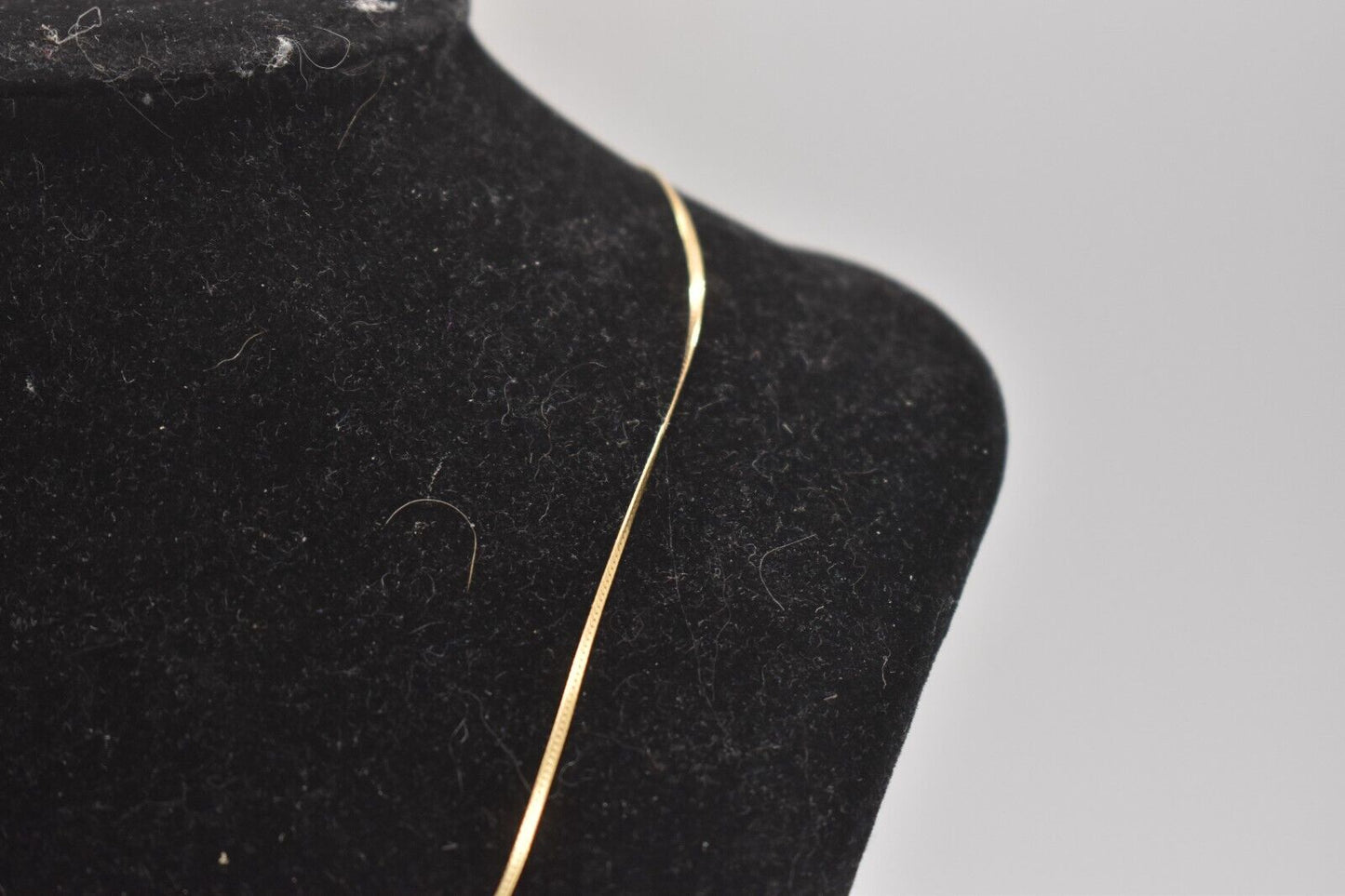Vintage 9ct Yellow Gold Herringbone Necklace Chain 46cm - Hallmarked